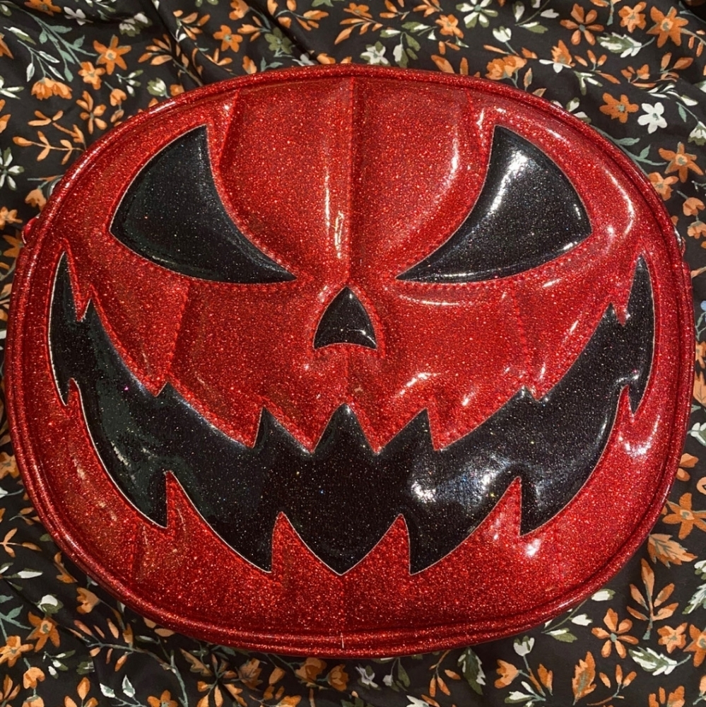 Love pain stitches pumpkin cult purse